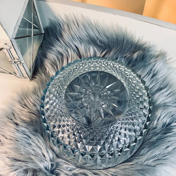 Vintage Arcoroc Diamant Starburst Bowl Set (Large 9" Bowl + Two 5" Bowls) - Picture 4 of 5